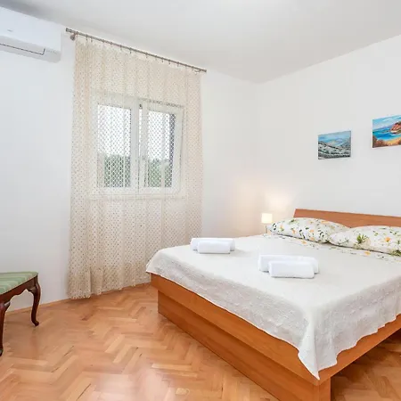 Gorgeous In With House A Panoramic View Holiday home