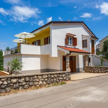 Holiday home Gorgeous In With House A Panoramic View Kras