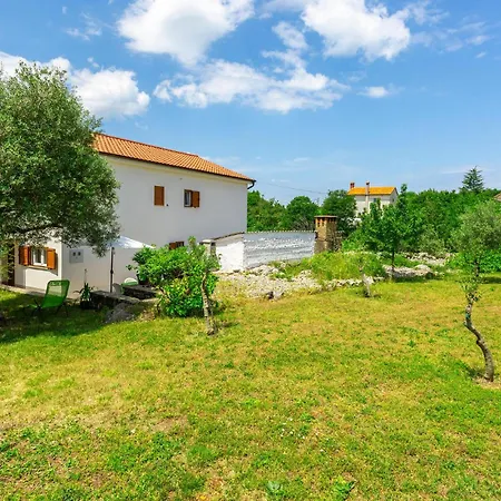 Gorgeous In With House A Panoramic View