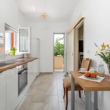 Holiday home Gorgeous In With House A Panoramic View
